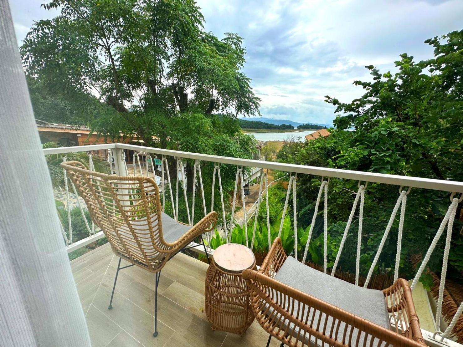 Le La Lake Resort And Spa 班康卡臣 客房 照片
