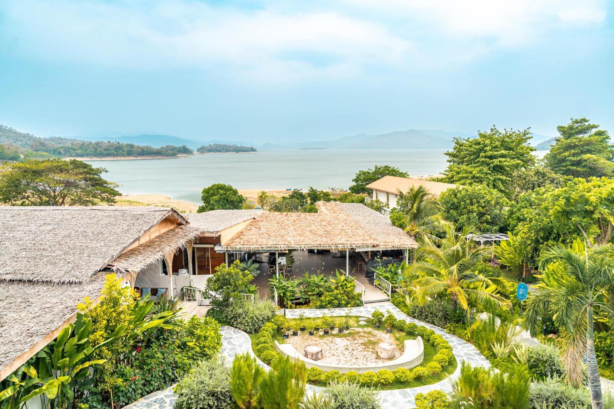 Le La Lake Resort And Spa 班康卡臣 外观 照片