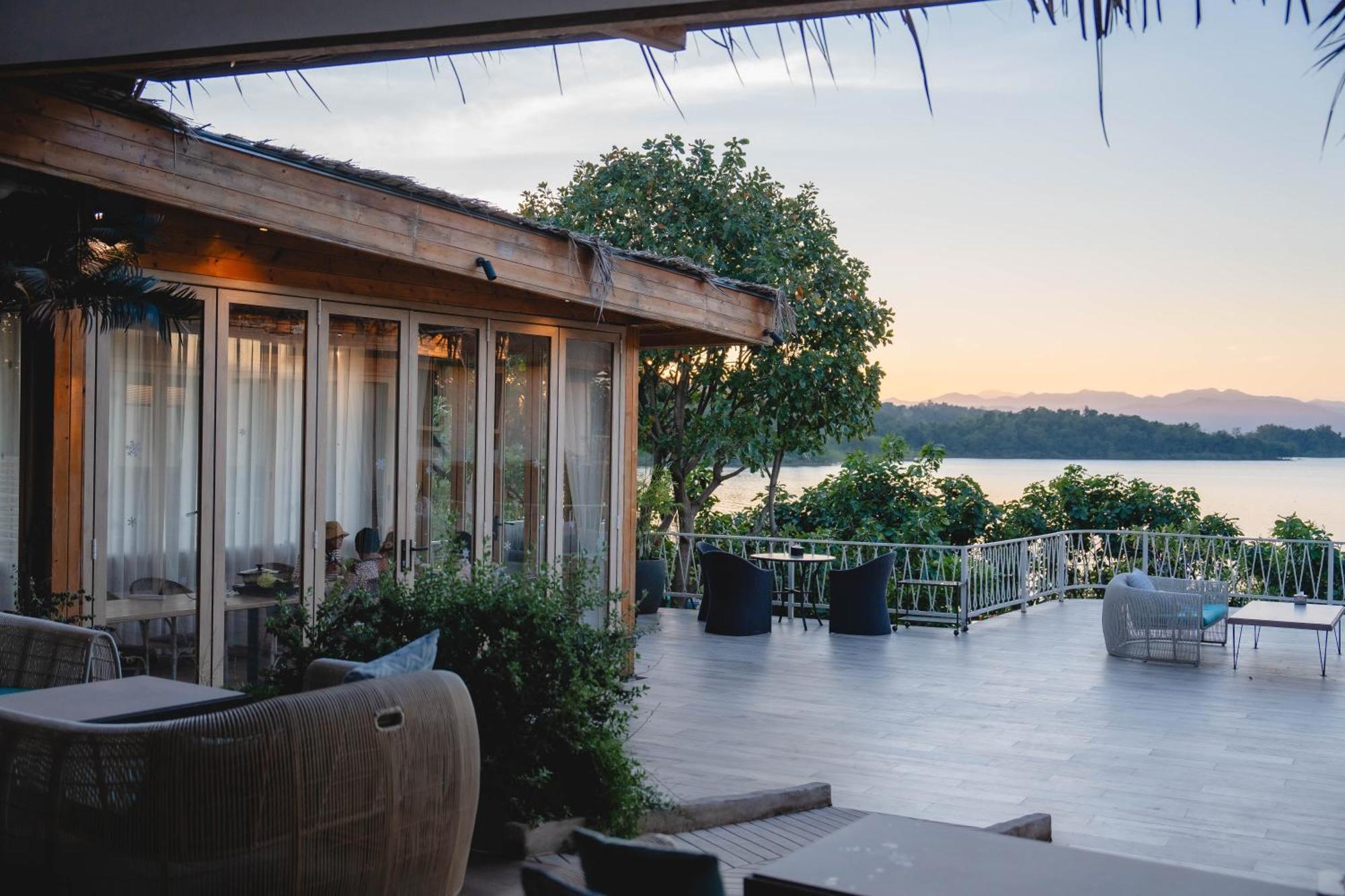 Le La Lake Resort And Spa 班康卡臣 外观 照片