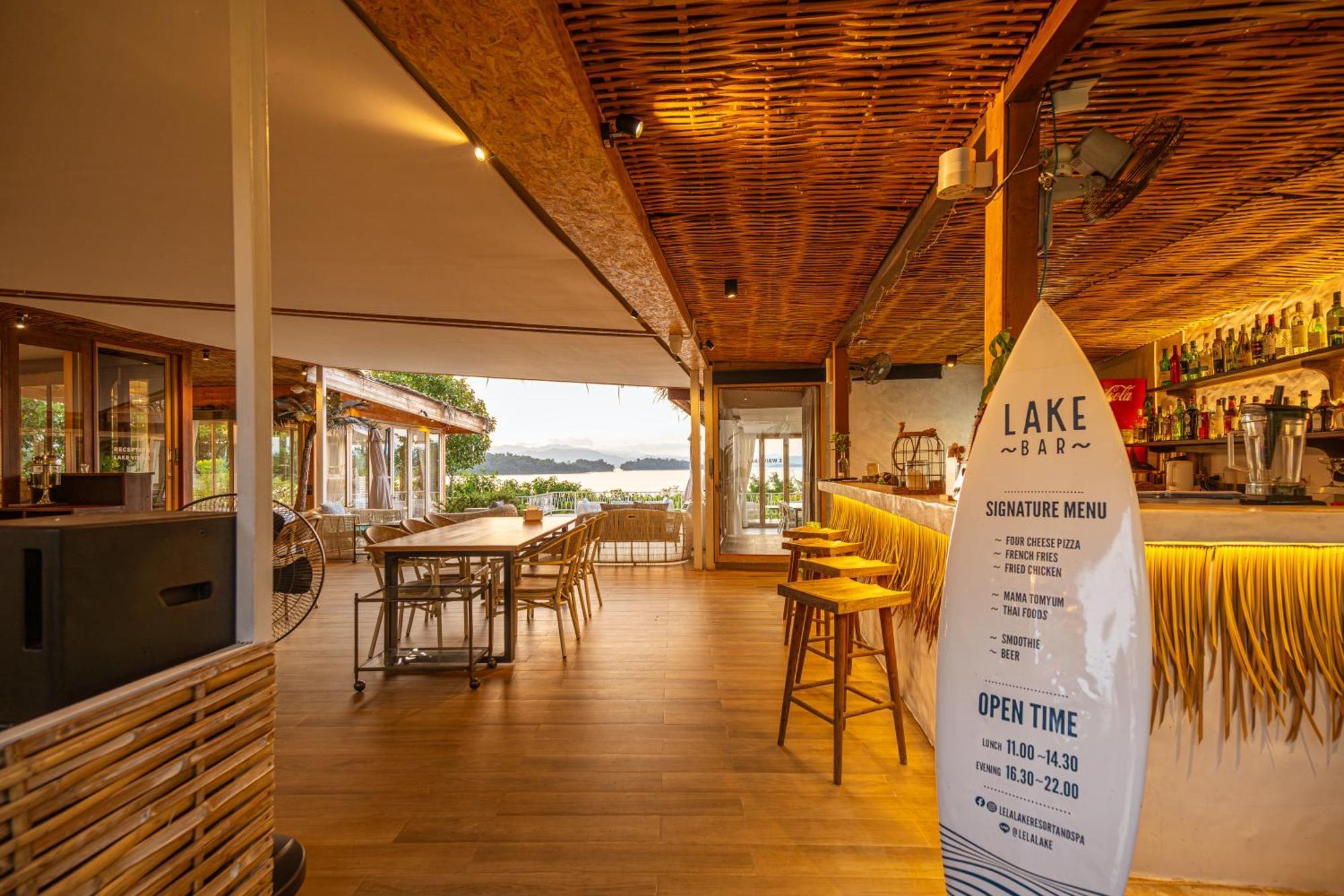 Le La Lake Resort And Spa 班康卡臣 外观 照片